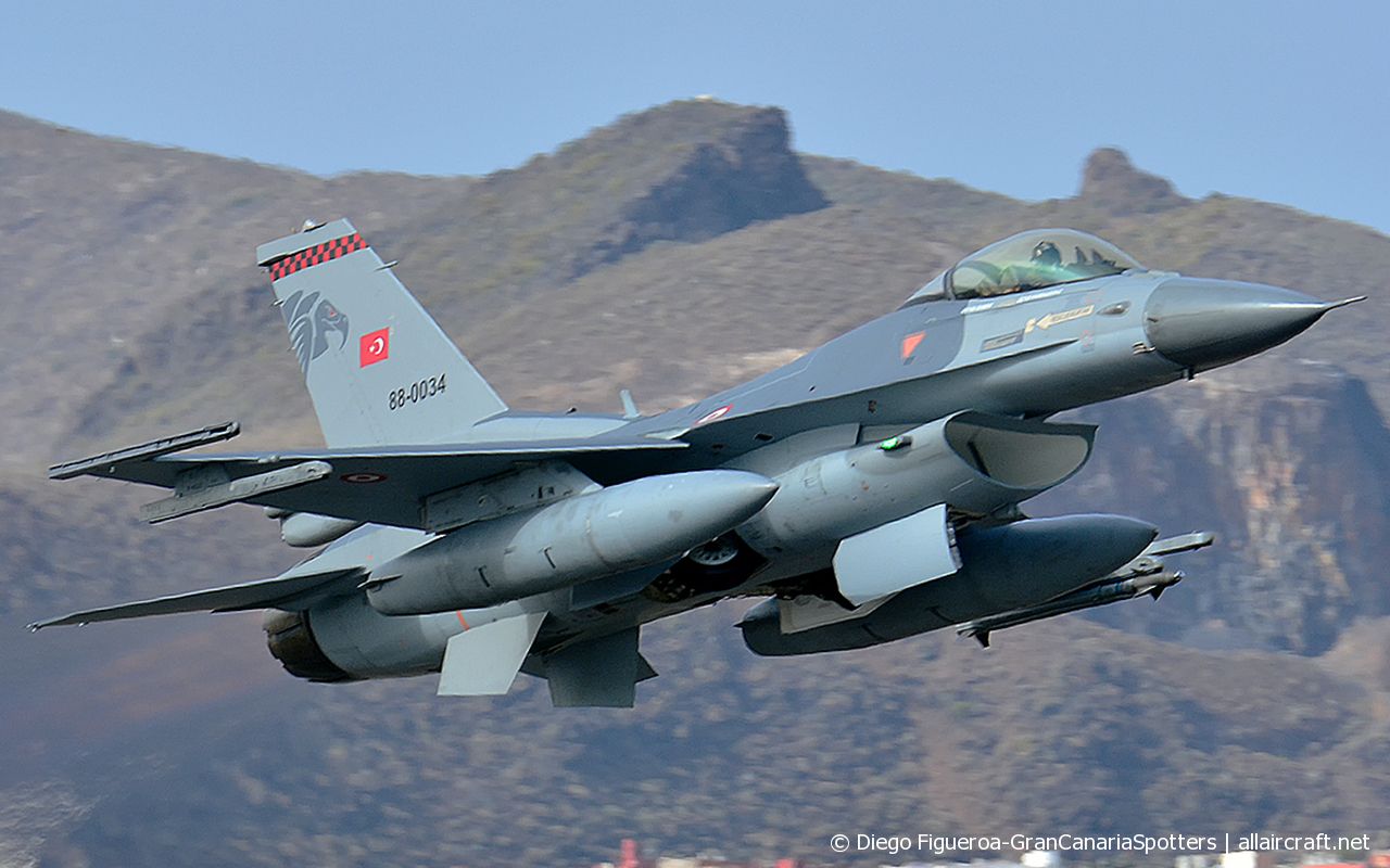 88-0034 (4R-36) General Dynamics F-16C Fighting Falcon