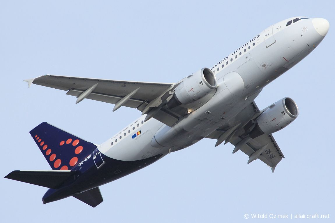 OO-SSE (2700) 2006 Airbus A319-111