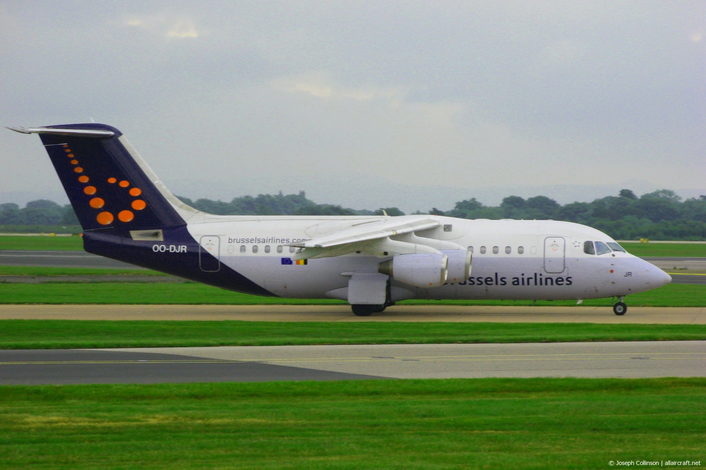 OO-DJR (cn E2290) BAe Avro RJ85