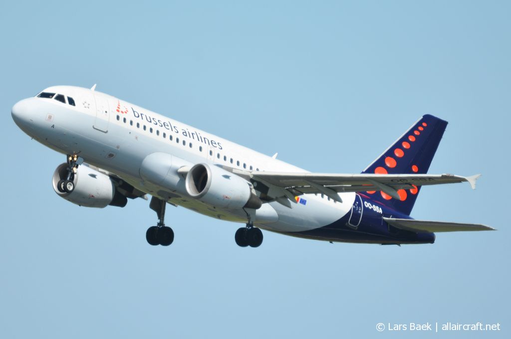 OO-SSA (2392) 2005 Airbus A319-111