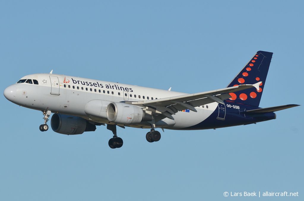 OO-SSB (2400) 2005 Airbus A319-111