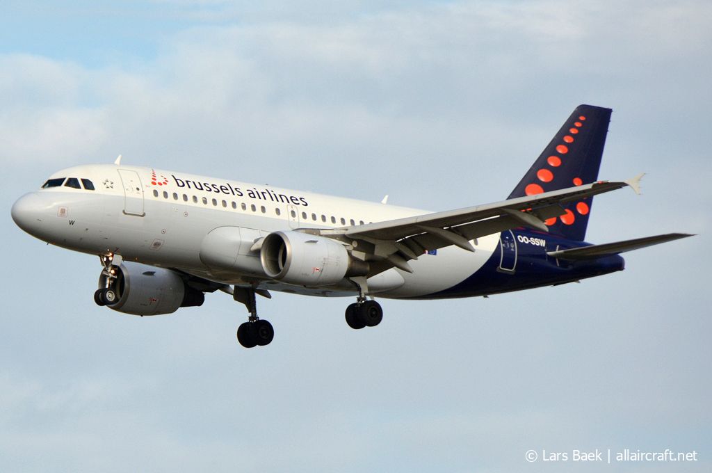 OO-SSW (3255) 2007 Airbus A319-111