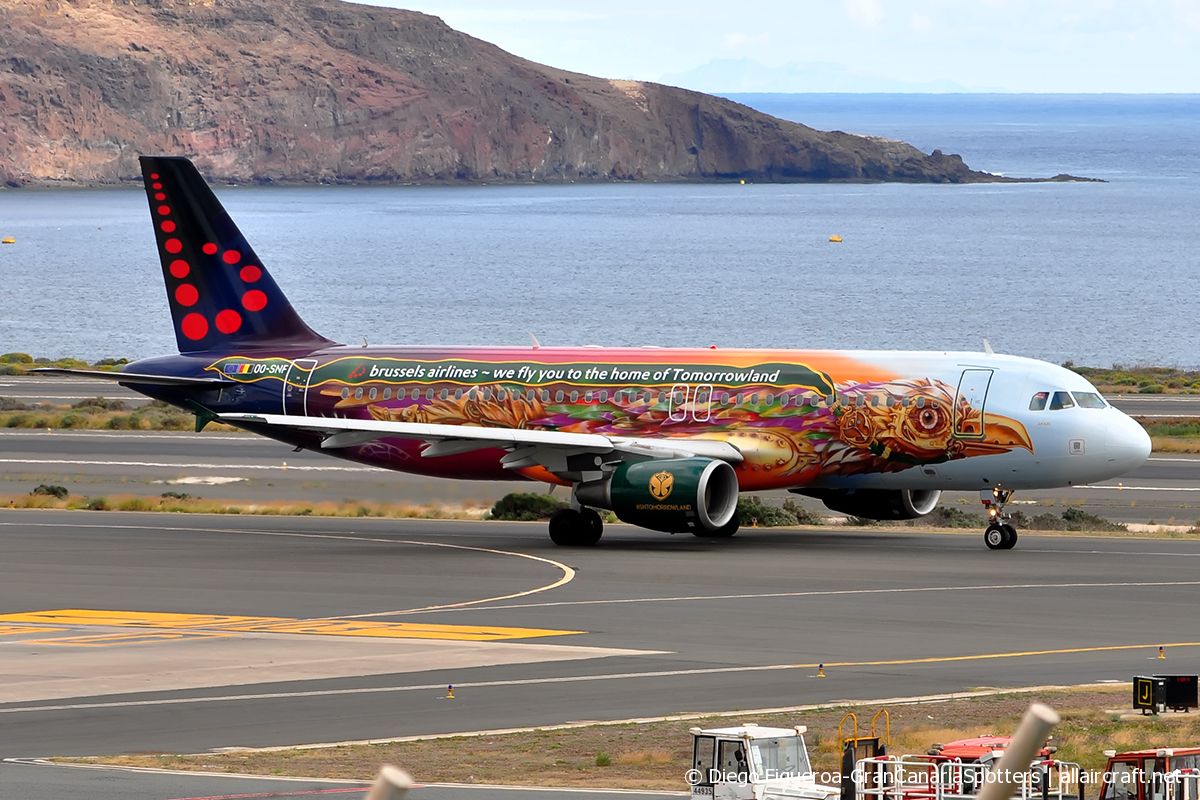 OO-SNF (2810) 2006 Airbus A320-214