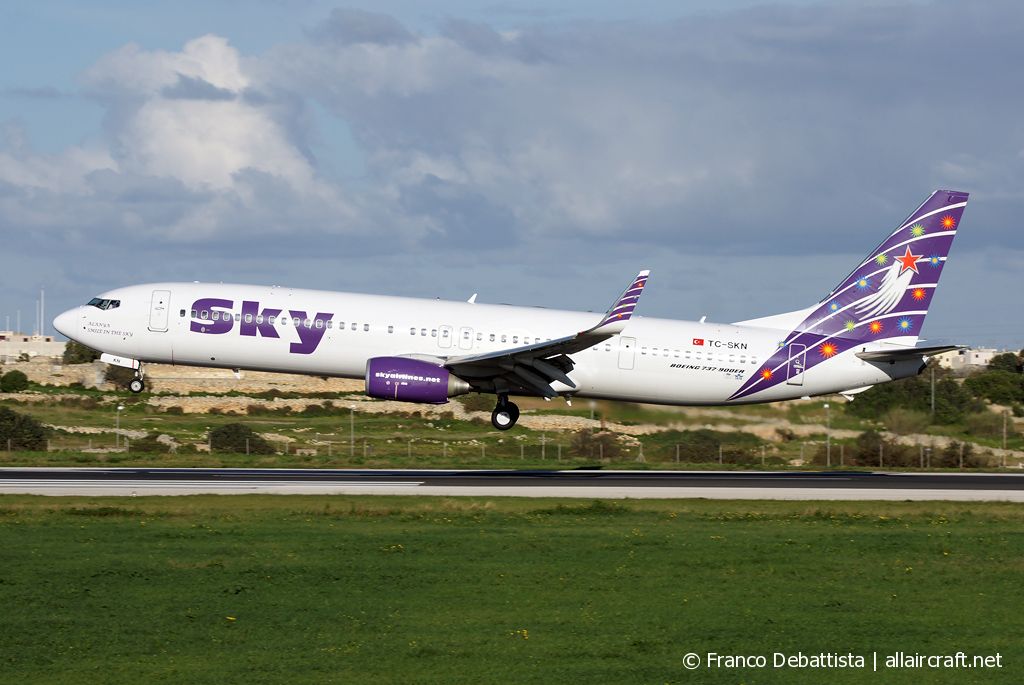 TC-SKN (36086) 2009 Boeing 737-94XER (WL)