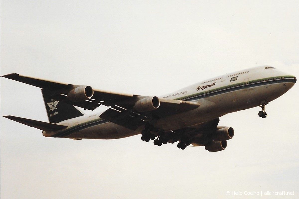 HZ-AIK (cn 23262) Boeing 747-368