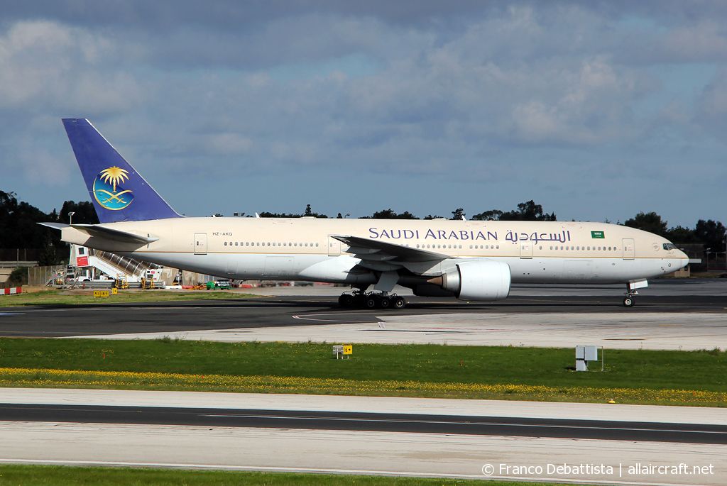 HZ-AKQ (cn 28360) Boeing 777-268ER