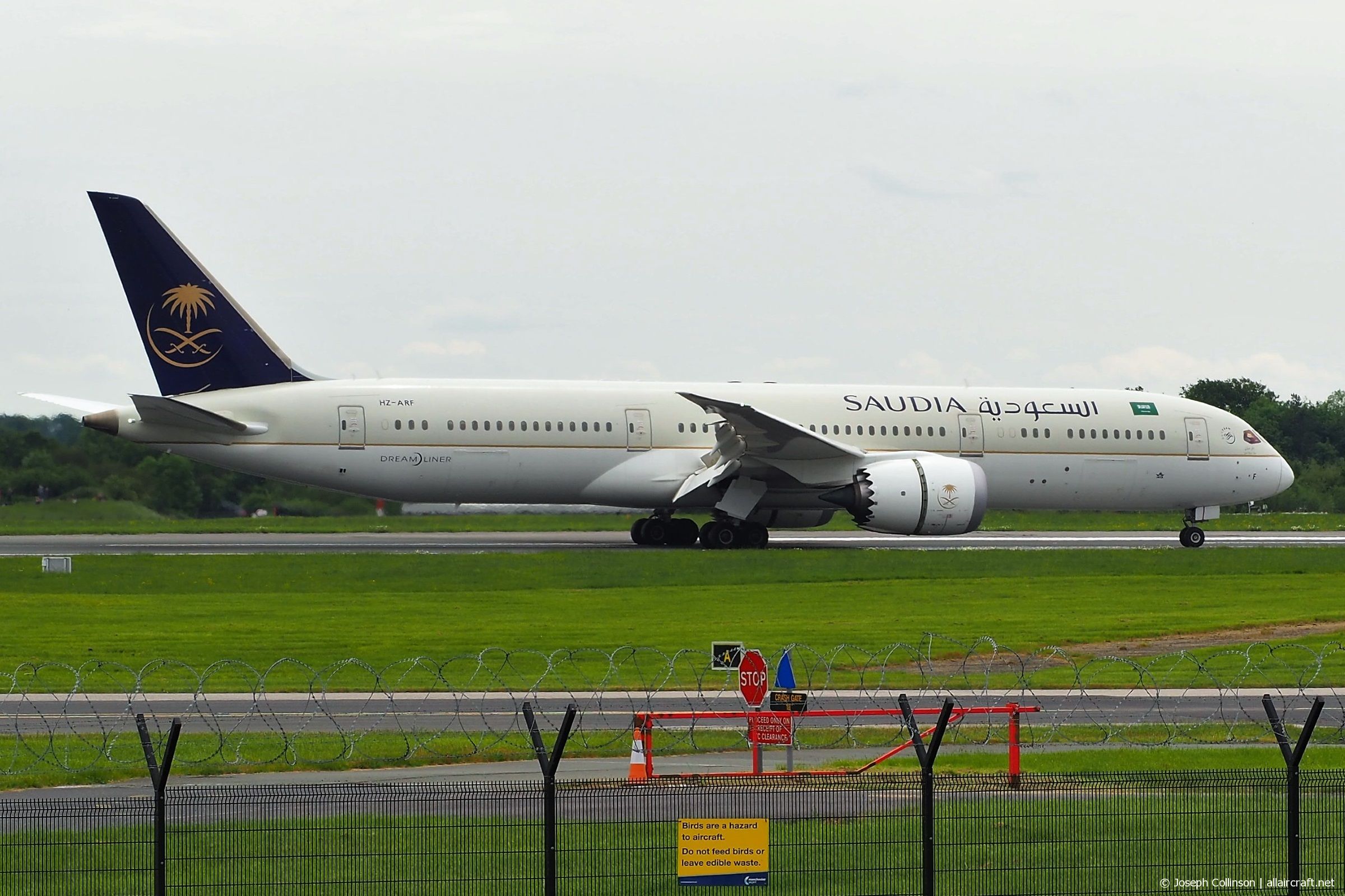 HZ-ARF (cn 41549) Boeing 787-9