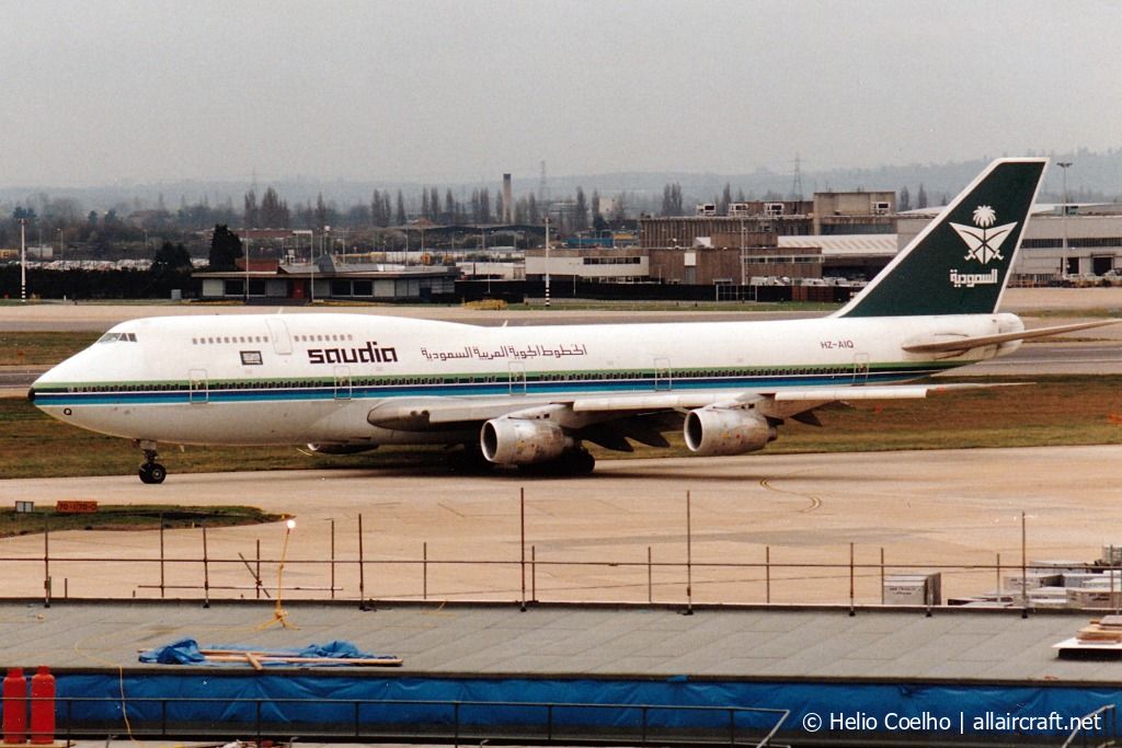 HZ-AIQ (23268) 1986 Boeing 747-368