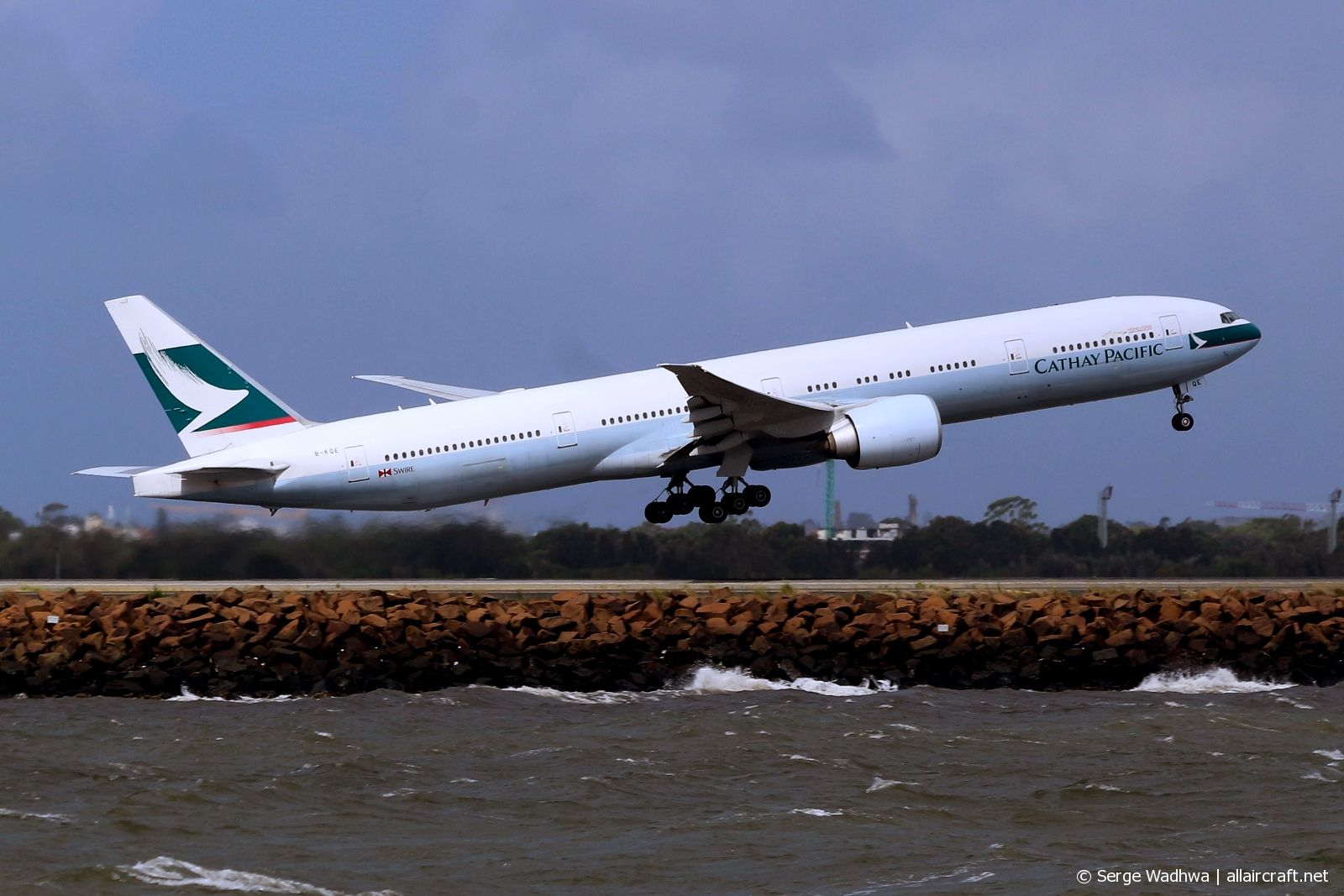 B-KQE (41432) 2013 Boeing 777-367ER