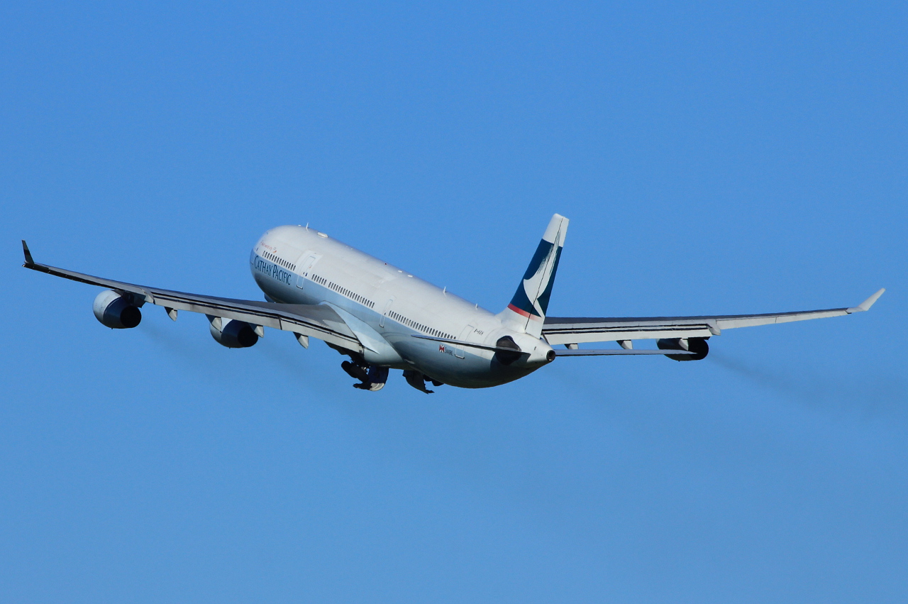 B-HXH (218) 1998 Airbus A340-313