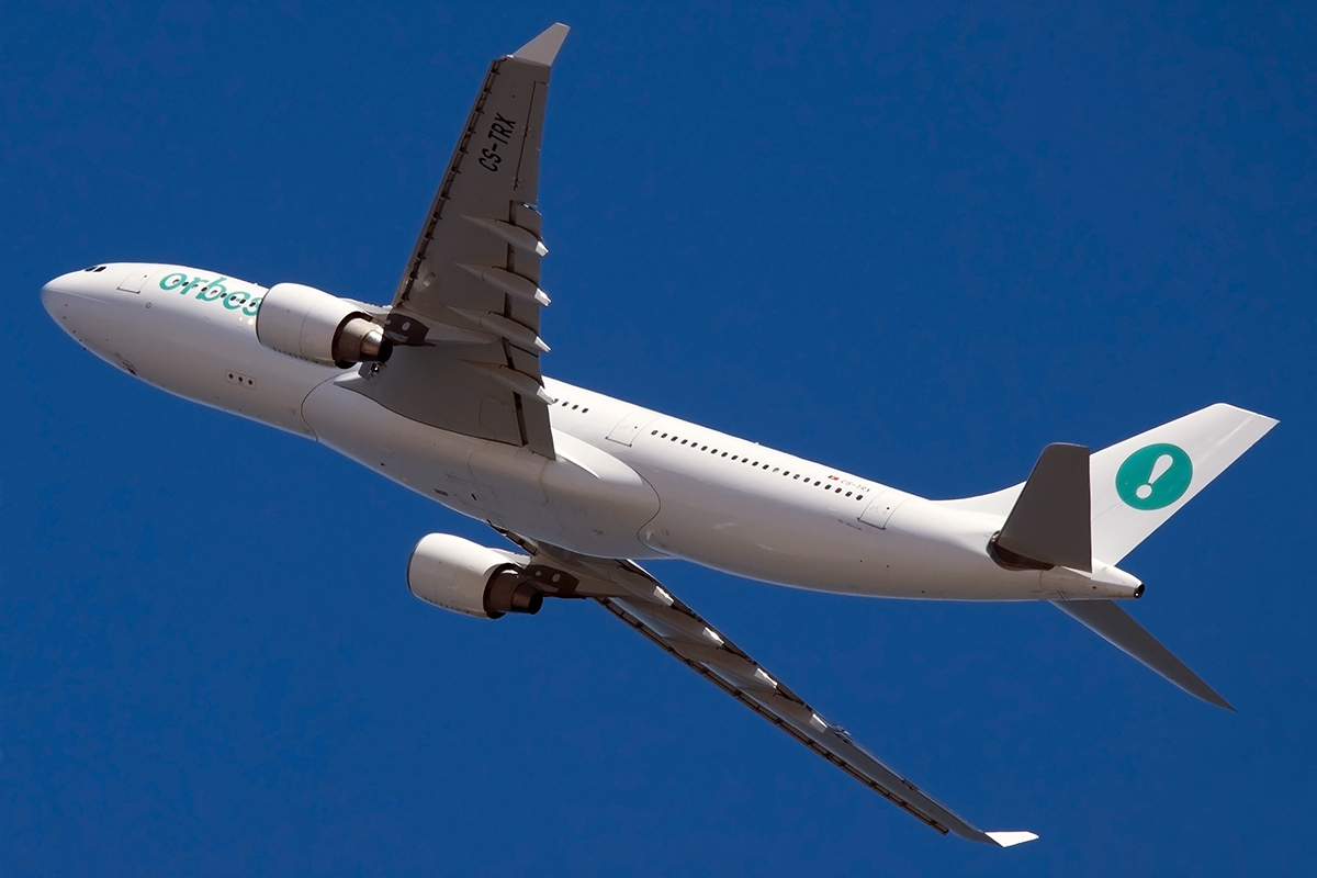 CS-TRX (802) 2006 Airbus A330-223