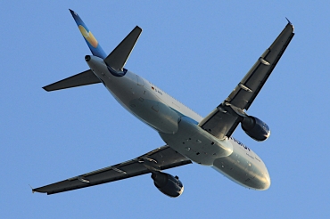 D-AICE (894) 1998 Airbus A320-212