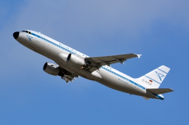 D-AICA (774) 1998 Airbus A320-212