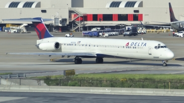N933DL (49720) McDonnell Douglas MD-88