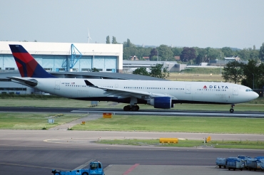 N811NW (690) 2005 Airbus A330-323
