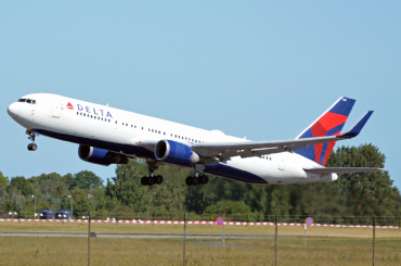 N1605 (30198) 1999 Boeing 767-332/ER(WL)