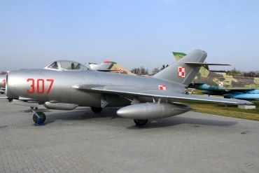 307 (1B-00307) PZL-Mielec Lim-2