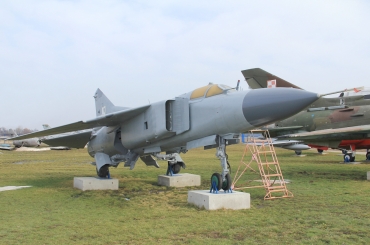 40 (0390217140) Mikoyan-Gurevich MiG-23MF
