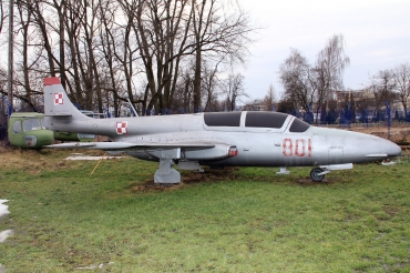 801 (1H-0801) PZL TS-11 Iskra
