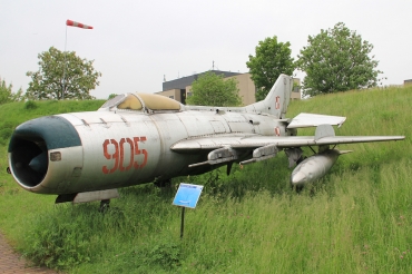 905 (650905) Mikoyan-Gurevich MiG-19PM