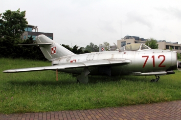 712 (1A07012) PZL-Mielec Lim-1