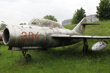 304 (1A03504) PZL-Mielec SBLim-2M (MiG-15UTI)