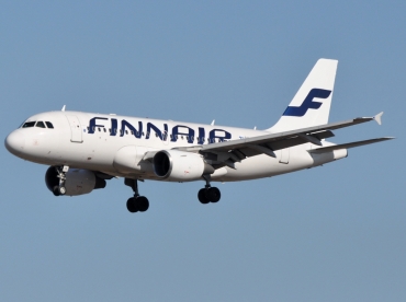 OH-LVB (1107) 1999 Airbus A319-112