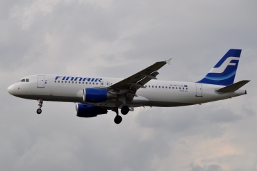 OH-LXL (002146) Airbus A320-214