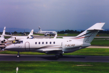 I-ALHO (258561) 2001 Raytheon Hawker 800XP