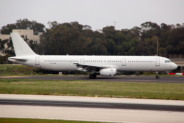 YL-LCQ (2211) 2004 Airbus A321-231
