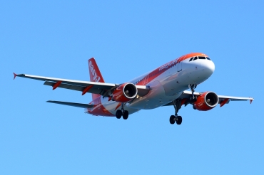 G-EZTA (3805) 2009 Airbus A320-214