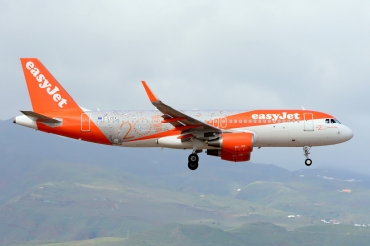 G-EZOX (6837) 2015 Airbus A320-214(WL)