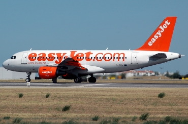 G-EZIV (2565) 2005 Airbus A319-111