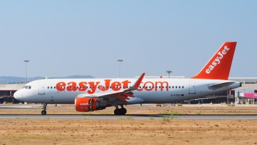 G-EZOE (6509) 2015 Airbus A320-214(WL)