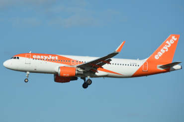 G-EZOI (6562) 2015 Airbus A320-214(WL)