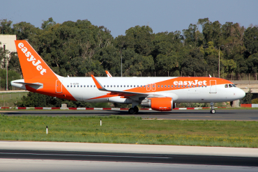 G-EZOI (6562) 2015 Airbus A320-214(WL)