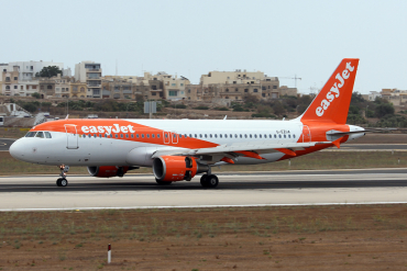 G-EZUA (4588) 2011 Airbus A320-214