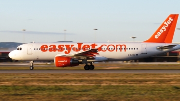 G-EZUC (4591) 2011 Airbus A320-214