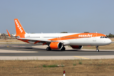 G-UZMB (8369) 2018 Airbus A321-251NX