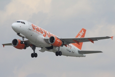 G-EZAV (2083) 2006 Airbus A319-111