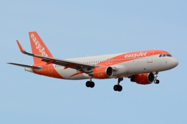 G-EZPU (7490) 2016 Airbus A320-214(WL)