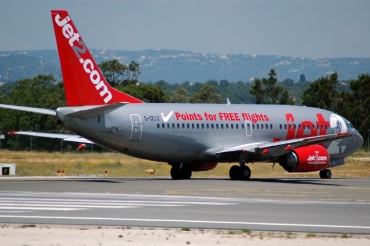 G-CELZ (23658) 1986 Boeing 737-377