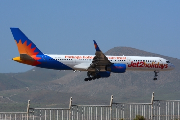 G-LSAE (24135) 1988 Boeing 757-27B(WL)
