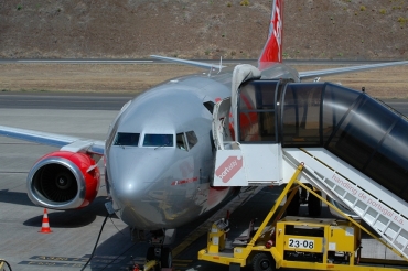 G-CELS (23660) 1986 Boeing 737-377