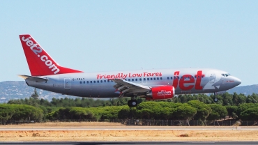 G-CELY (23662) 1986 Boeing 737-377 QC