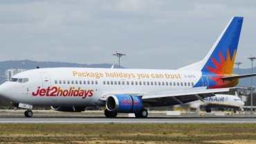 G-GDFB (25743) 1992 Boeing 737-33A