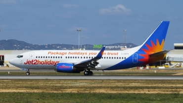 G-GDFK (28572) 1998 Boeing 737-36N(WL)