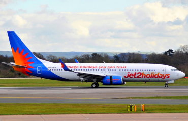 G-GDFW (27986) 2000 Boeing 737-8K5(WL)