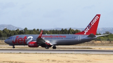 G-JZHY (63155) 2017 Boeing 737-8MG(WL)