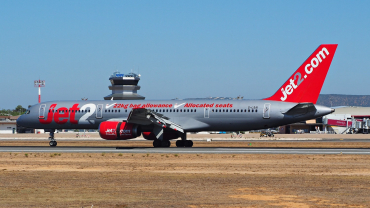 G-LSAI (24016) 1987 Boeing 757-21B
